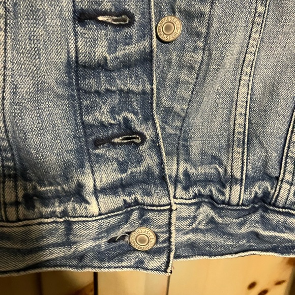 Levis Classic Denim Trucker Jean Jacket Woman's Size X Small Button Up Front - Picture 3 of 8